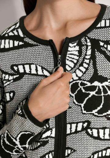 Вязаная кофта