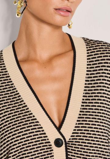 Вязаная кофта