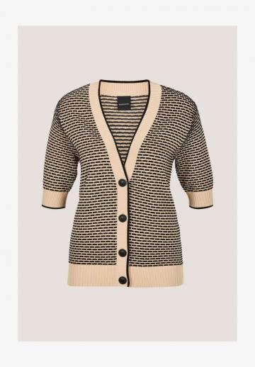 Вязаная кофта