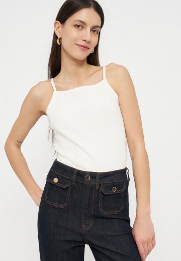 Топ на бретельках