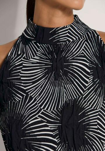 Блузка без рукавов