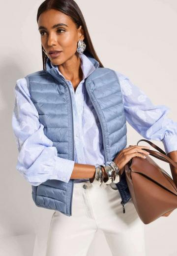 Пуховой жилет