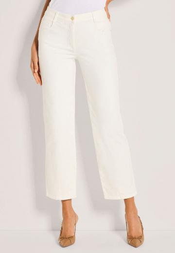 Короткие джинсы