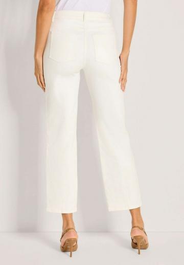 Короткие джинсы