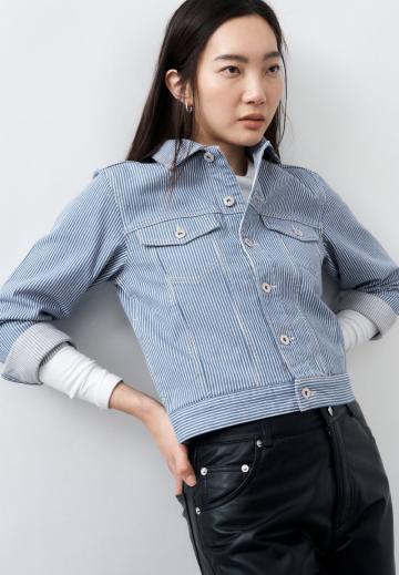 Джинсовая куртка