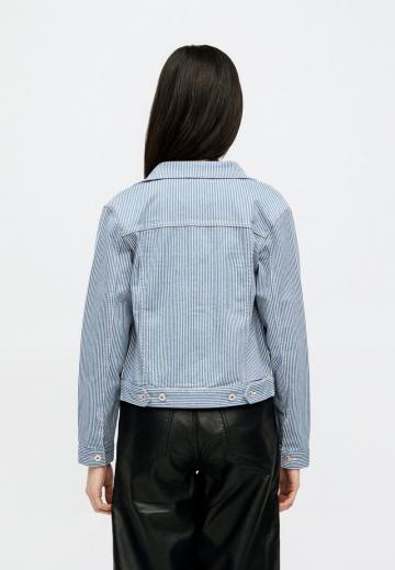 Джинсовая куртка