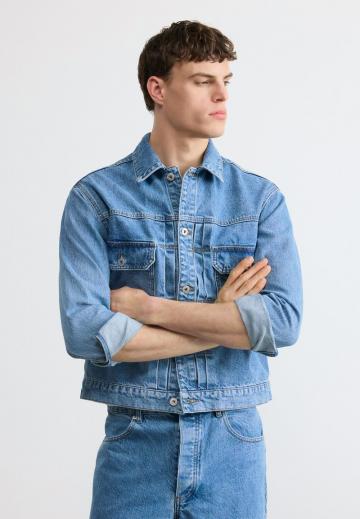 Джинсовая куртка