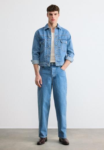 Джинсовая куртка