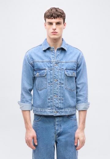 Джинсовая куртка