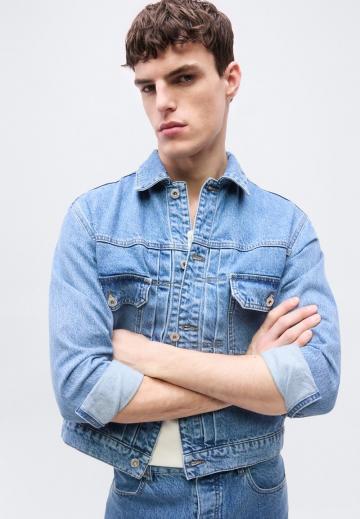 Джинсовая куртка