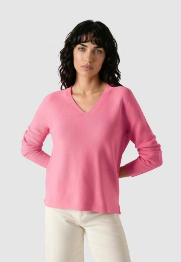 Пуловер с вырезом V