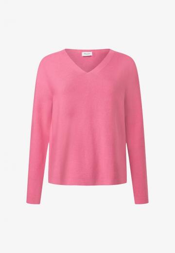 Пуловер с вырезом V
