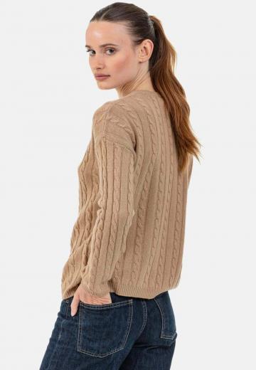 Пуловер с вырезом V