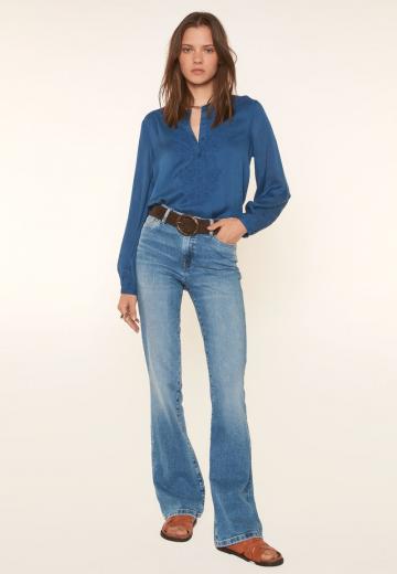 Клешеные брюки