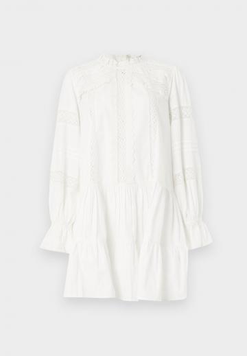 Короткое платье