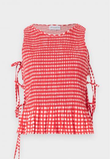 Блузка без рукавов