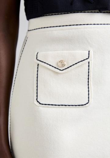 Юбка с накладными карманами