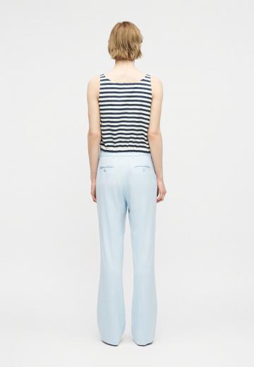 Блузка без рукавов