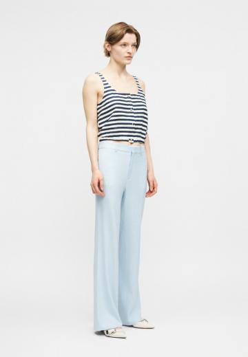 Блузка без рукавов