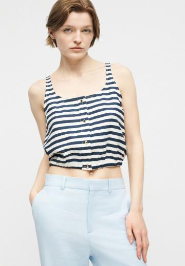 Блузка без рукавов