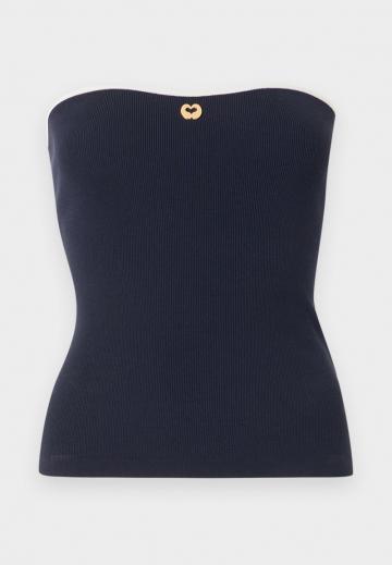 Топ без бретелек