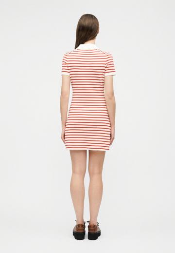 Вязаное платье