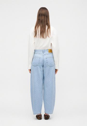 Джинсы бойфренда