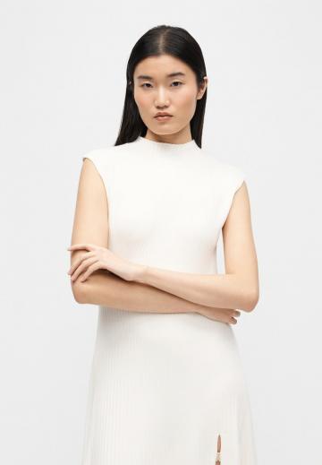 Вязаное платье