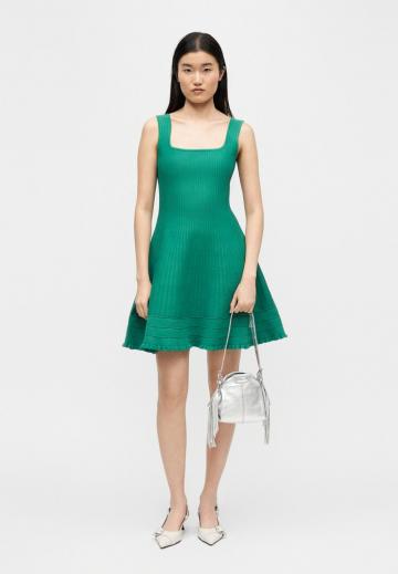 Короткое платье