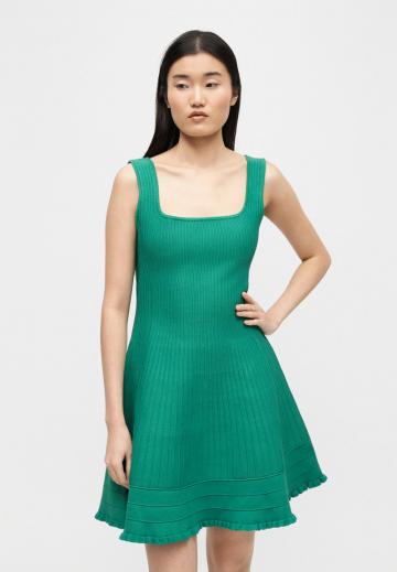 Короткое платье