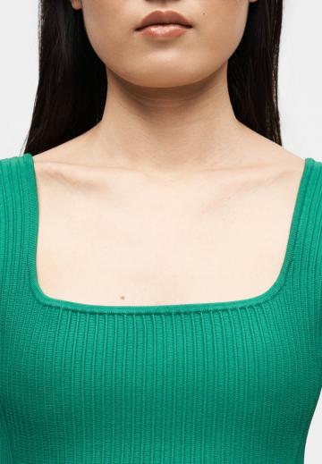 Короткое платье