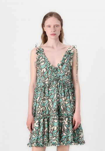 Короткое платье