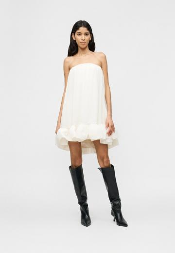 Платье без бретелек