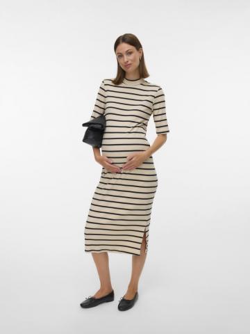 Вязаное платье