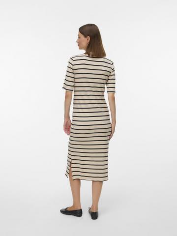 Вязаное платье