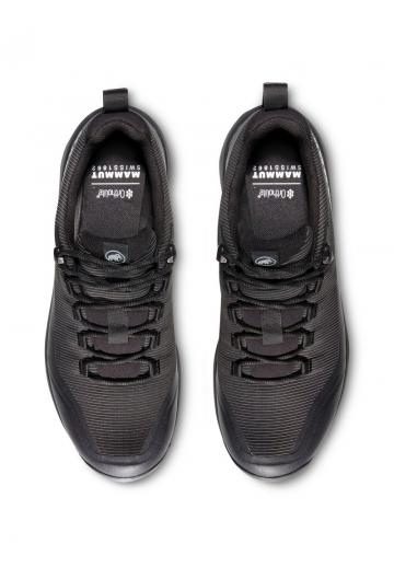 Походные кроссовки