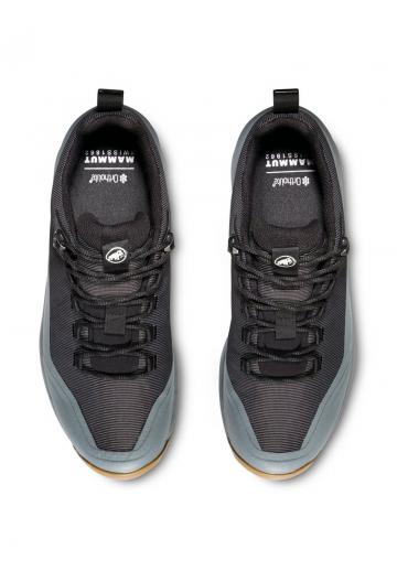 Походные кроссовки