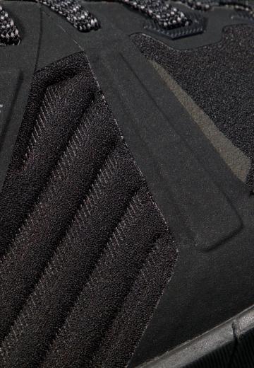 Походные ботинки