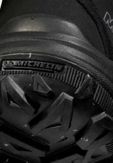 Походные ботинки