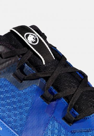 Походные кроссовки