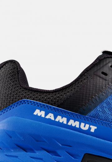 Походные кроссовки