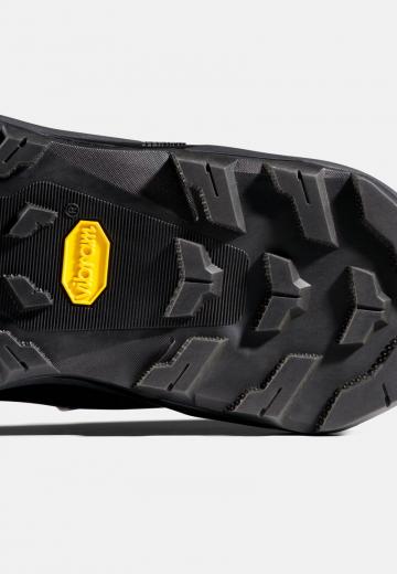 Походные ботинки