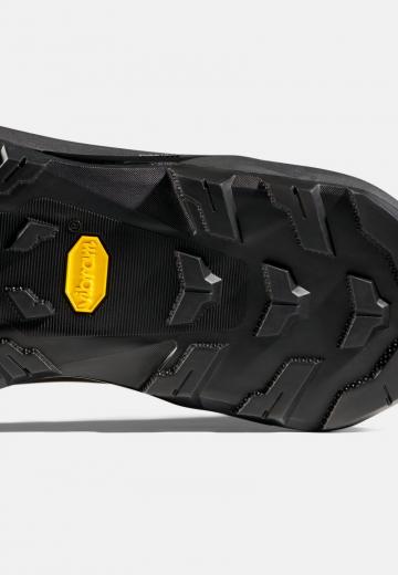 Походные ботинки