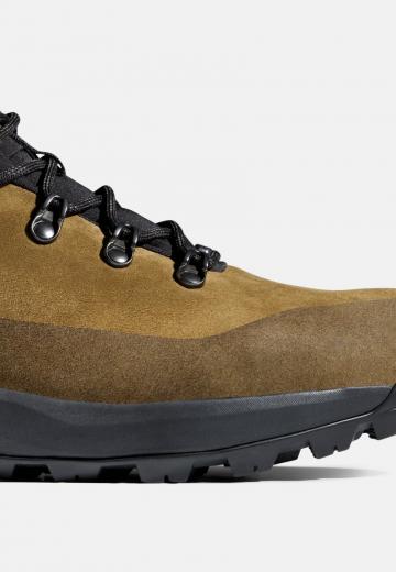 Походные ботинки