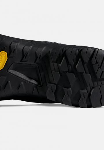 Походные ботинки