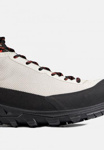 Походные ботинки