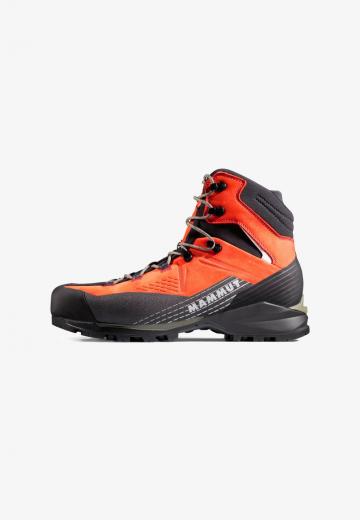 Походные ботинки