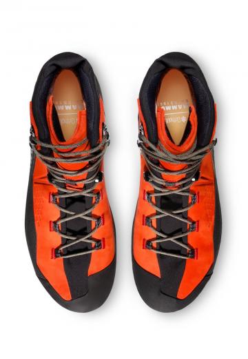 Походные ботинки