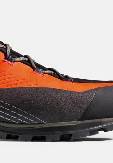 Походные ботинки