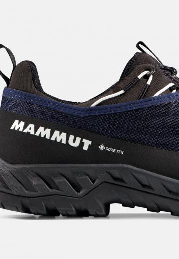 Походные кроссовки